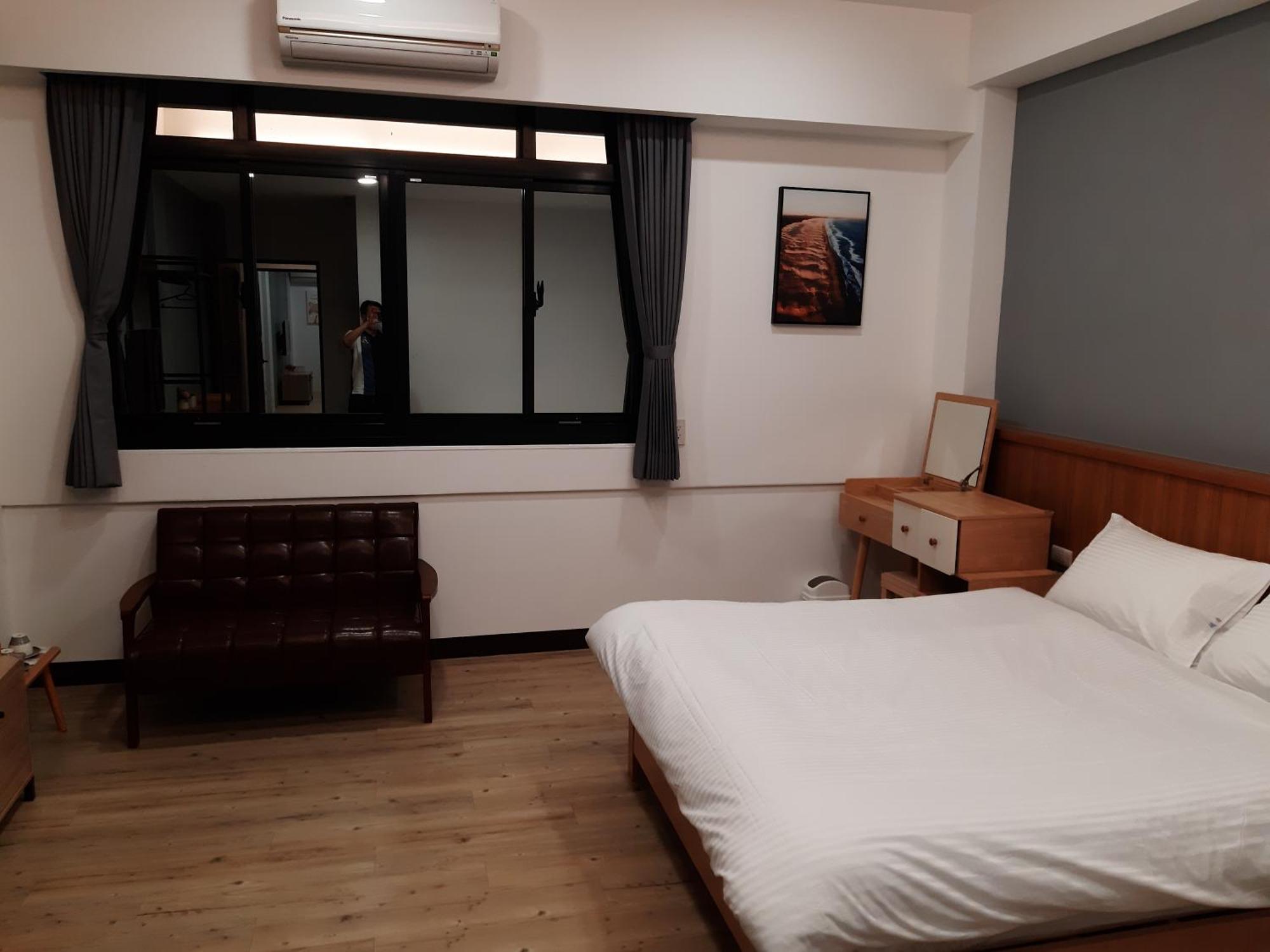 藏青民宿the Wind Guesthouse-Youth Inn Тайнань Номер фото