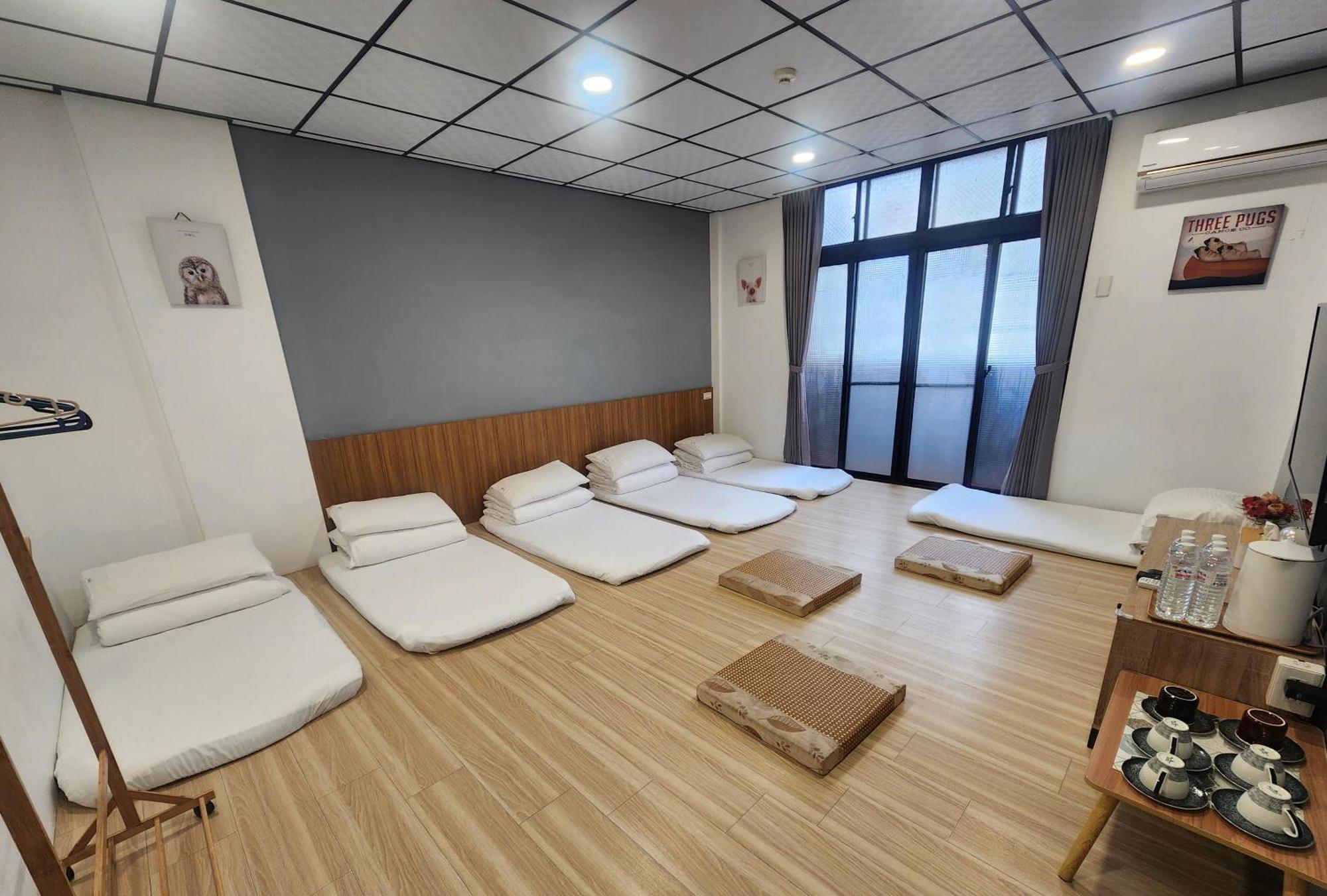 藏青民宿the Wind Guesthouse-Youth Inn Тайнань Номер фото